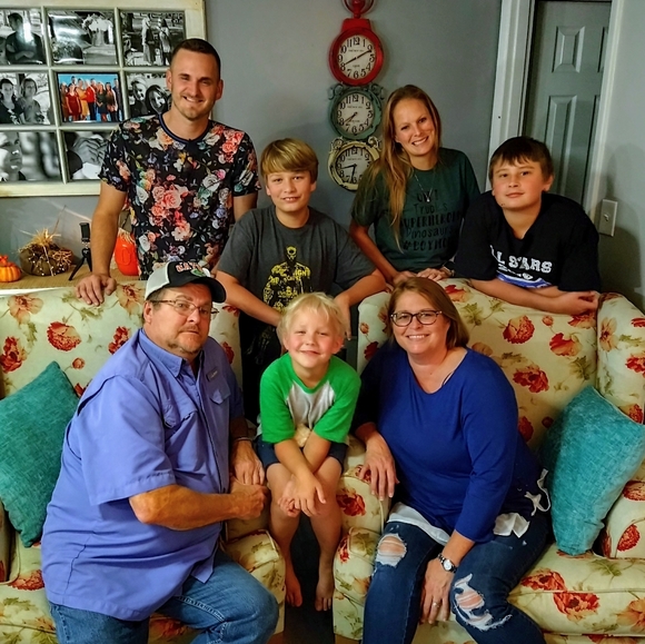 Meet your Posher, Teresa - Picture 2 of 2